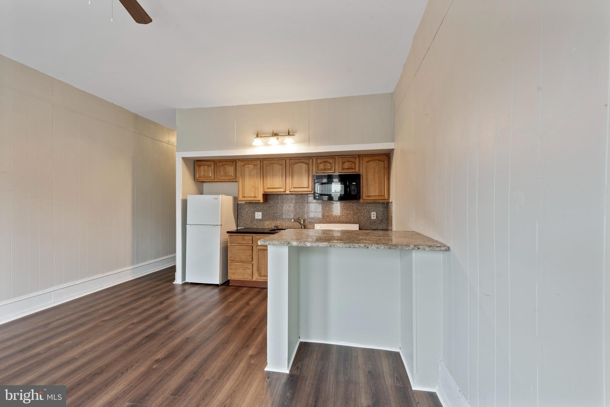 N 21st St, Philadelphia, PA 19140