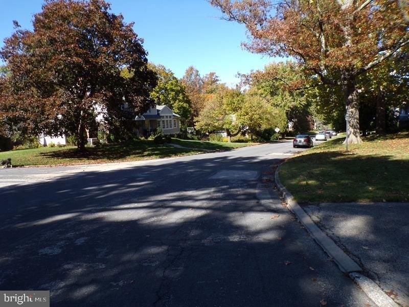 Avondale Rd, Glenside, PA 19038