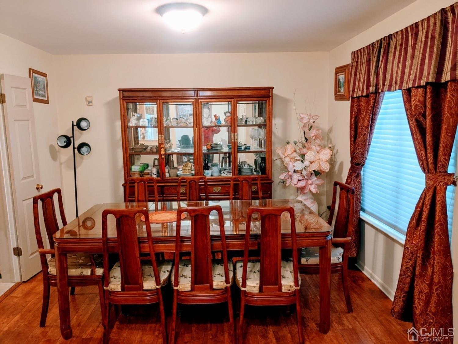 Cherrywood Dr, Piscataway, NJ 08854