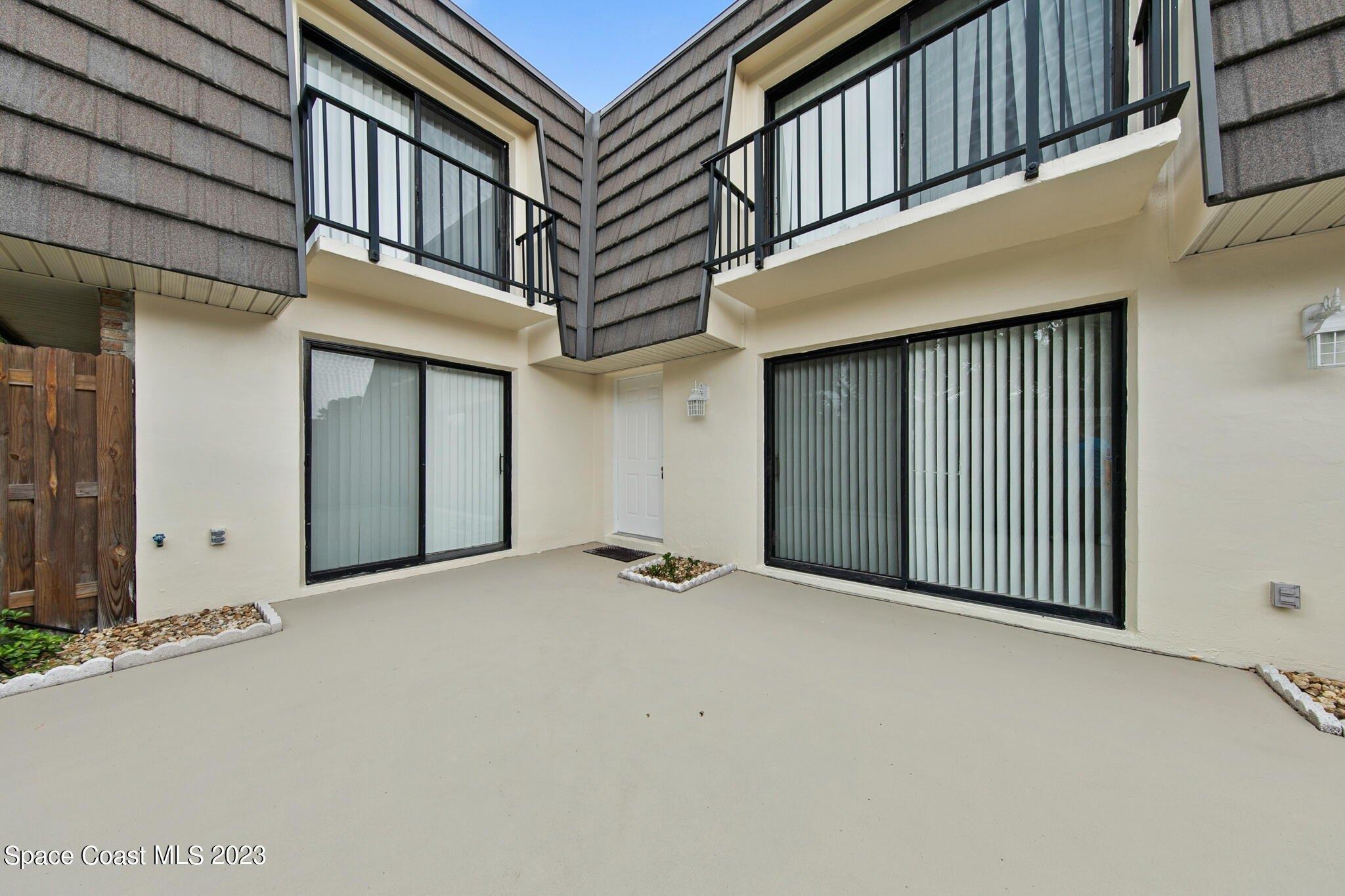 Vista Oaks Cir Ne, Palm Bay, FL 32905