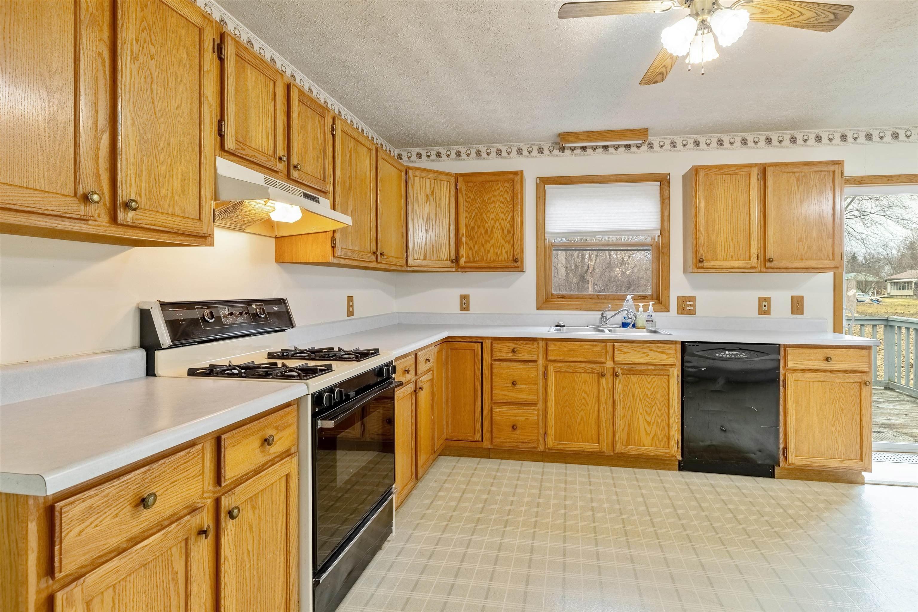 Wood Ln, Alburgh, VT 05440