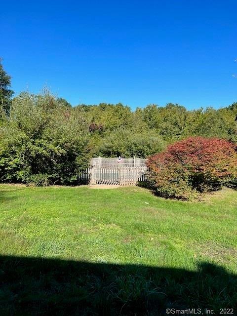 Piscitello Dr, Branford, CT 06405