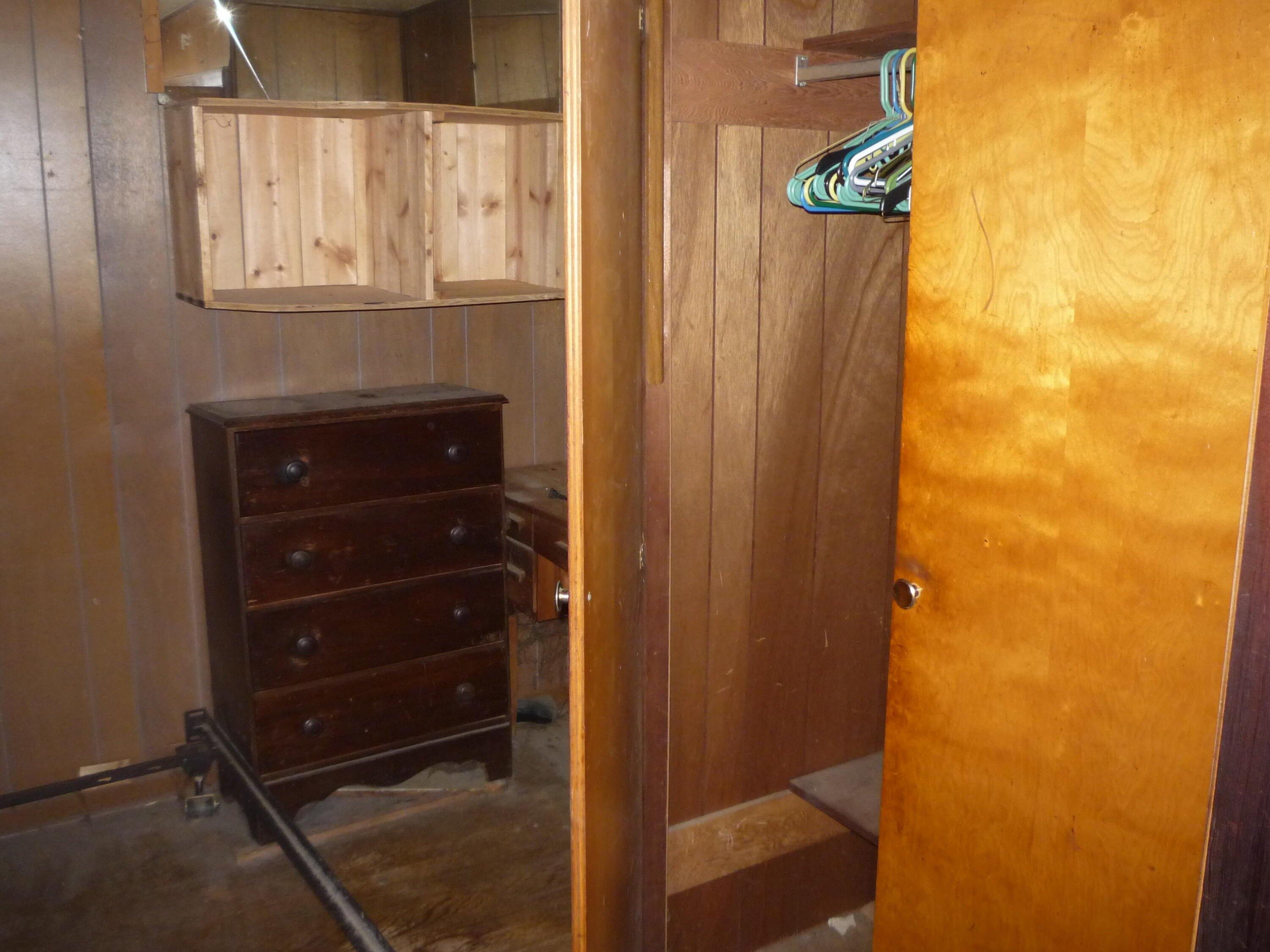 N Walker St, Bronson, MI 49028