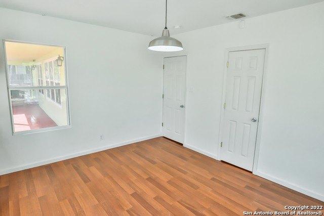 Senisa Dr, San Antonio, TX 78228