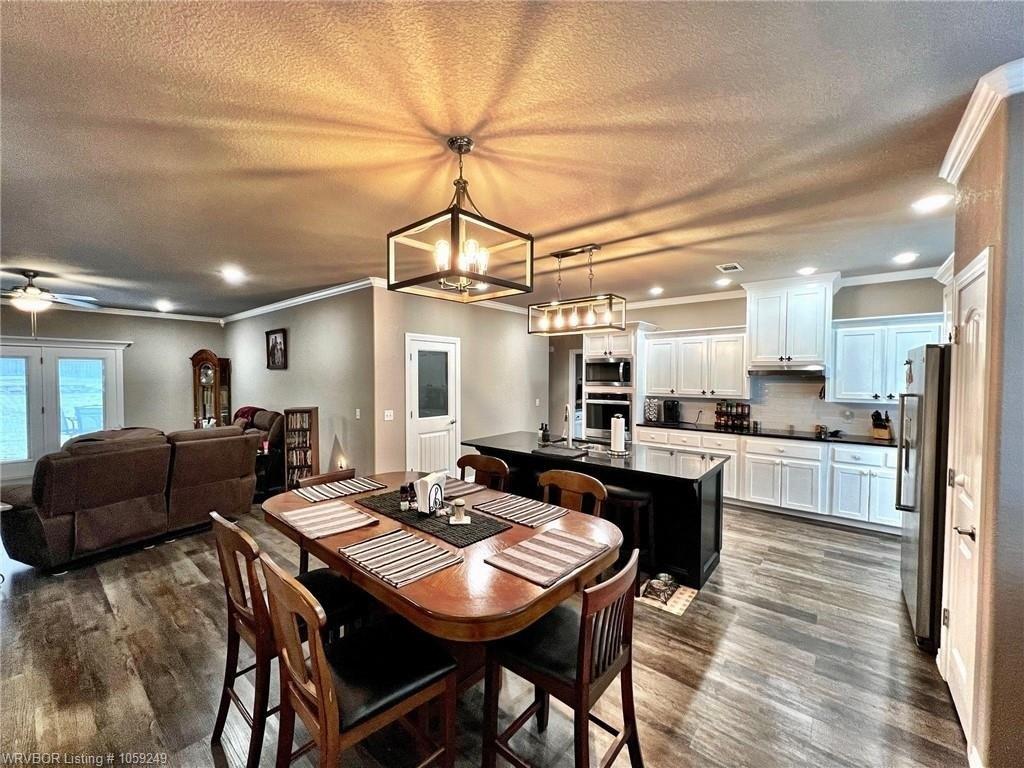 W Breckenridge Ave, Sallisaw, OK 74955