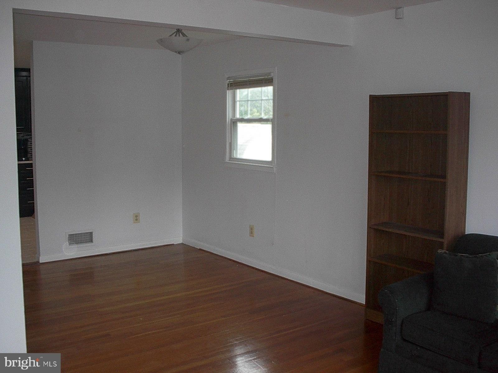 Olney Rd, Falls Church, VA 22043