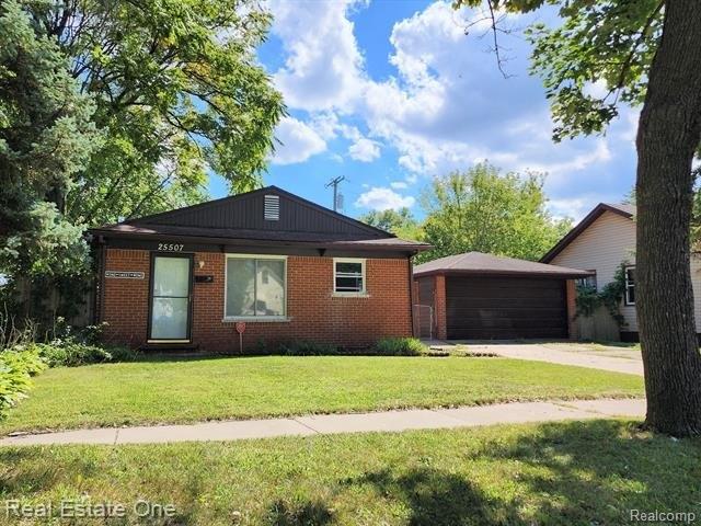 Yale St, Dearborn Heights, MI 48125