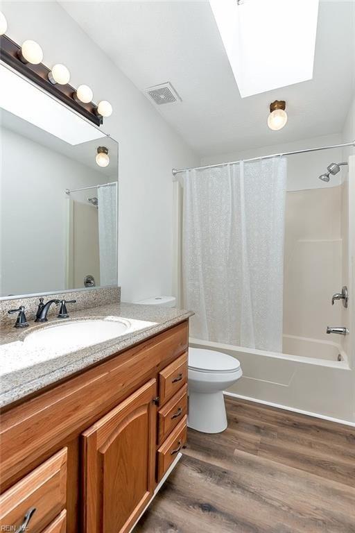 Glascow Way, Hampton, VA 23669