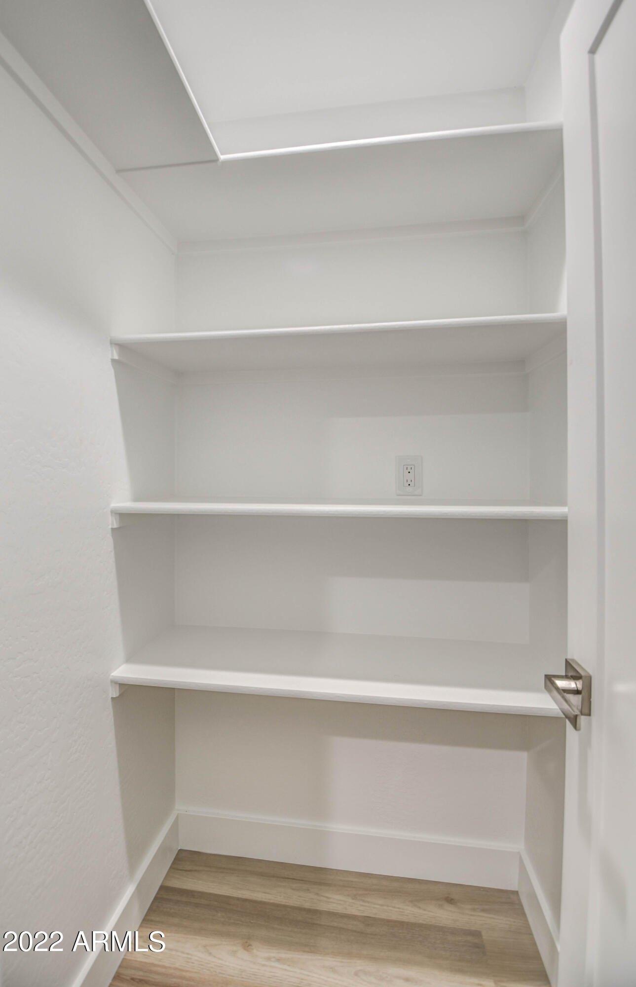 W Paradise Ln, Phoenix, AZ 85053