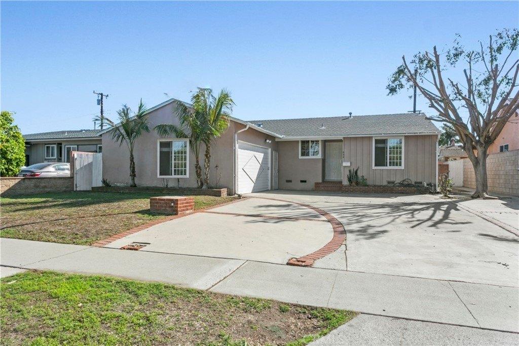 W Baker Ave, Fullerton, CA 92832