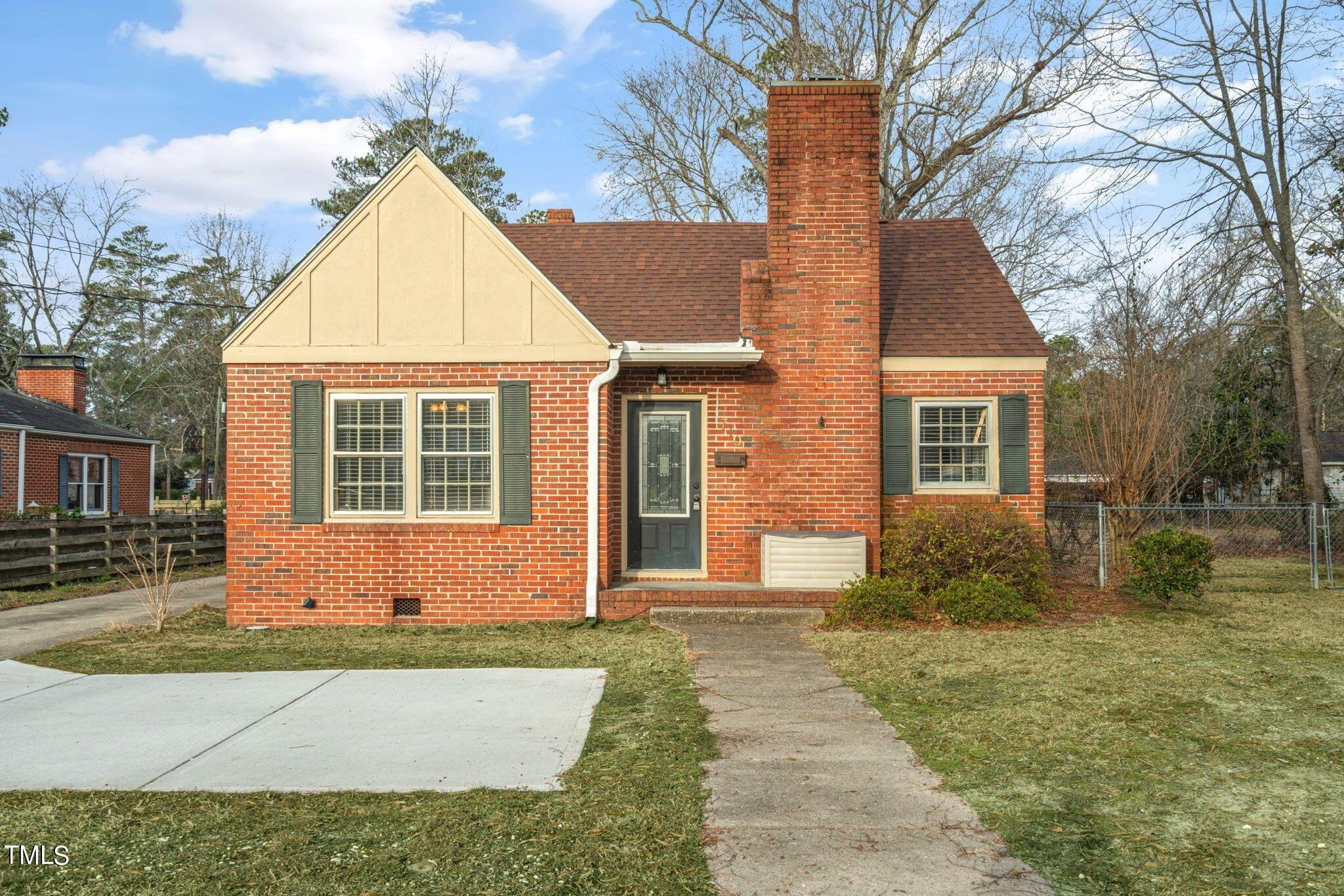 S 2nd St, Smithfield, NC 27577