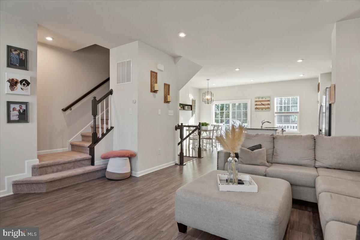 Pinnacle Pl, Sewell, NJ 08080
