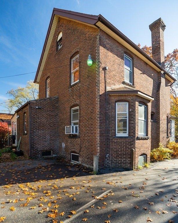 Worthy St, Springfield, MA 01104