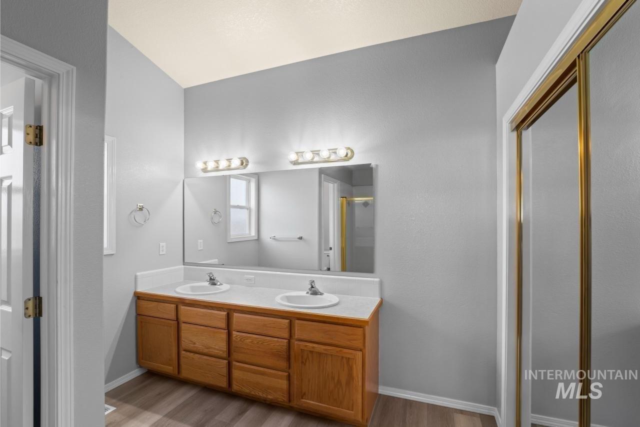 N Rothmans Ave, Boise, ID 83713