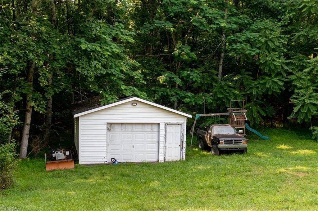 Wandering Walk Rd, Lowgap, NC 27024