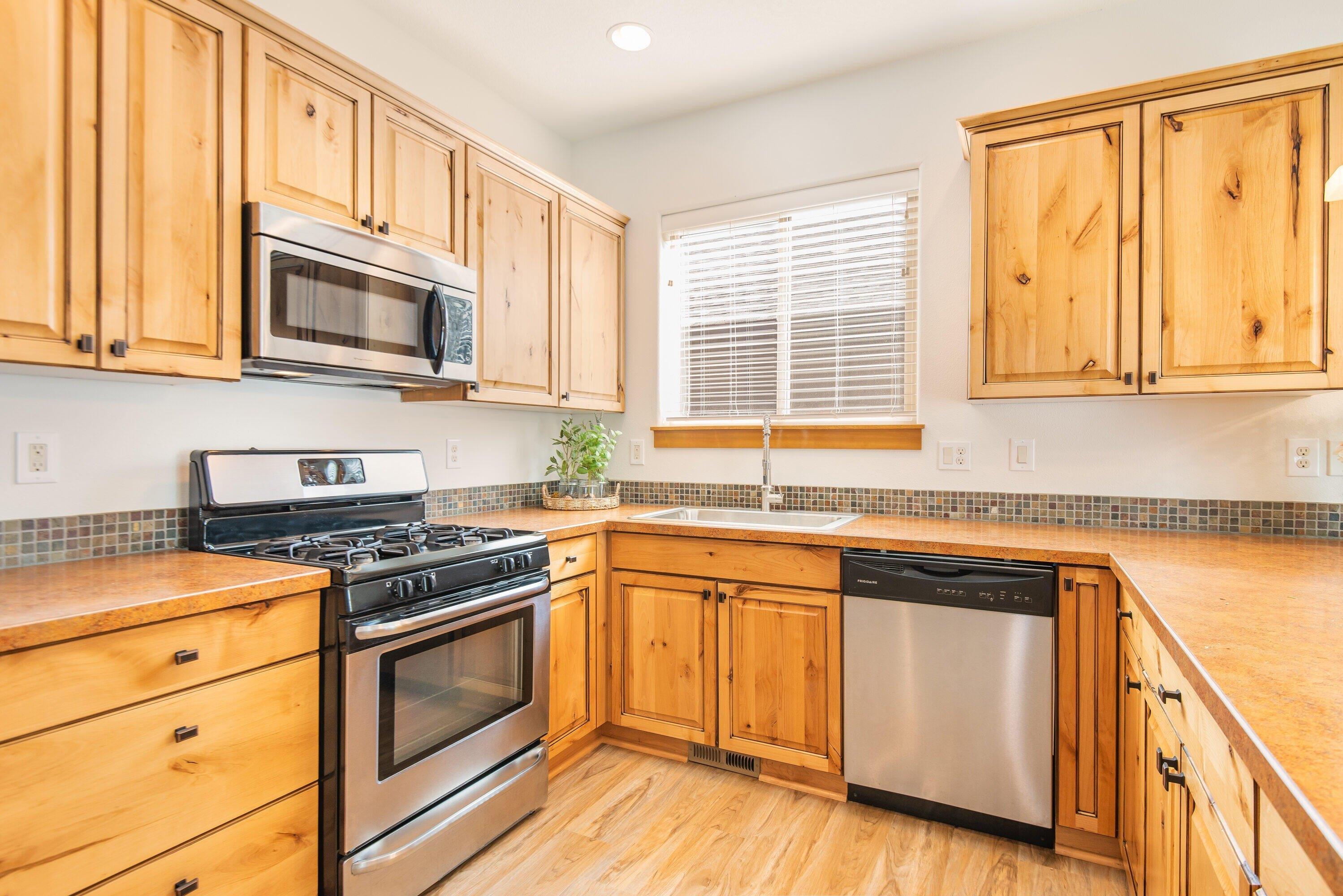 Knightsbridge Pl, Bend, OR 97702
