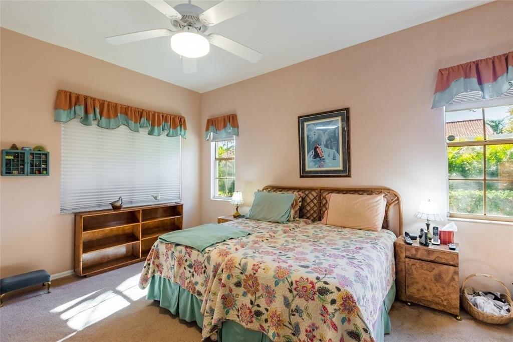 Fairwoods Cir, Sarasota, FL 34243