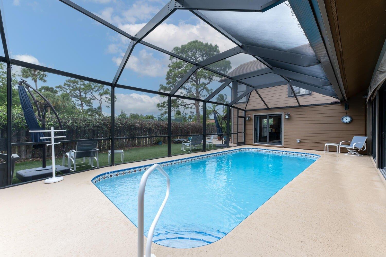 Biarritz Dr, West Palm Beach, FL 33410