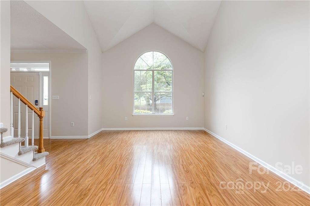 Briarthorne Dr, Charlotte, NC 28269
