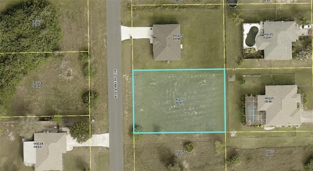 Rue Labeau Cir, Fort Myers, FL 33913