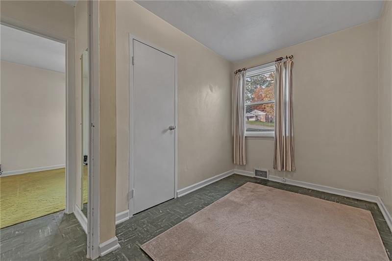 Sunset Dr, Monroeville, PA 15146
