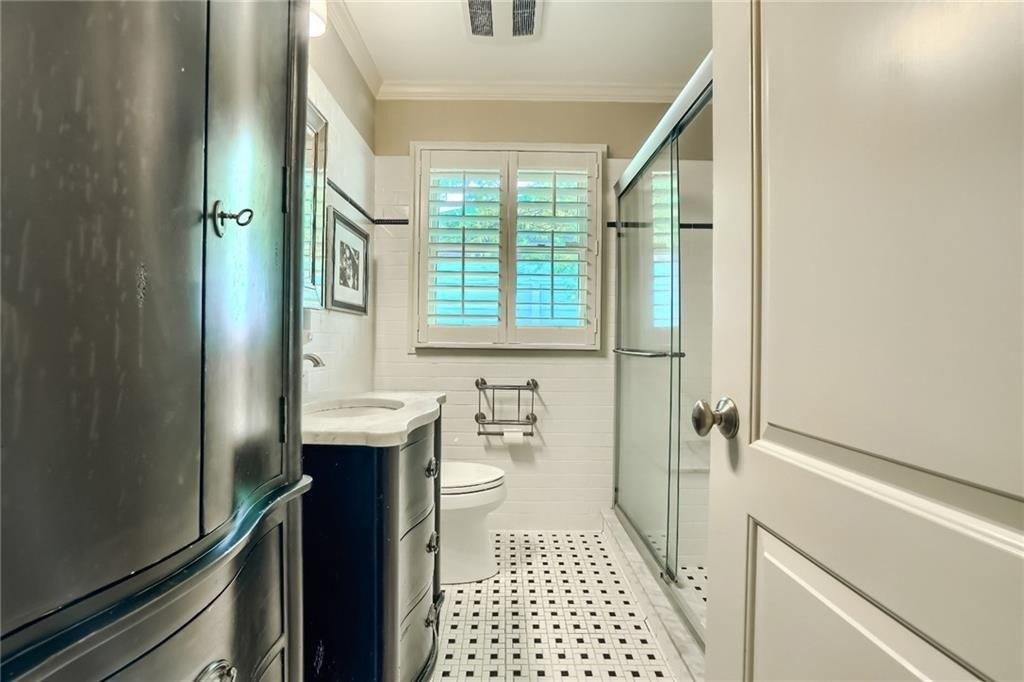 Grover Ave, Austin, TX 78757