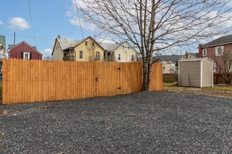 S Brown St, Lewistown, PA 17044