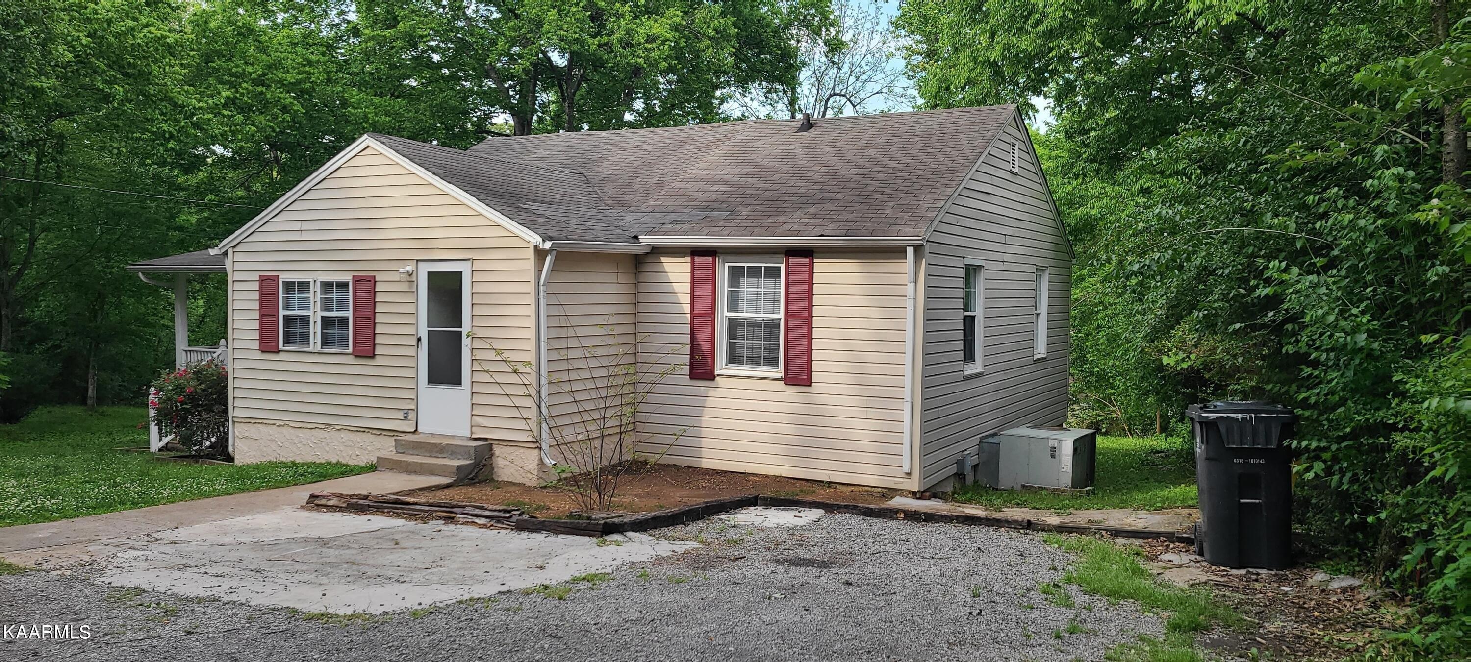 Yellowstone Rd, Knoxville, TN 37914