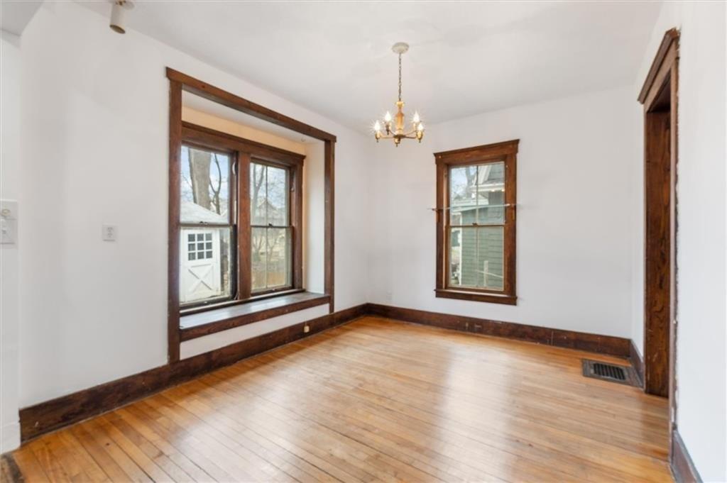 Lancaster Ave, Syracuse, NY 13210