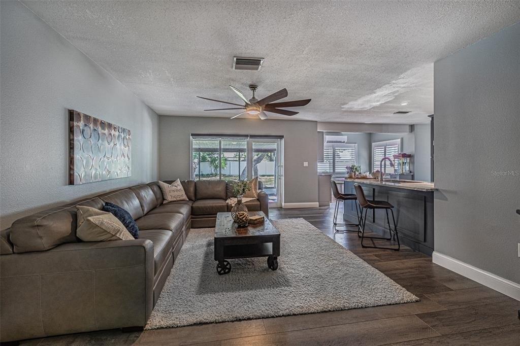 123rd Way, Seminole, FL 33772