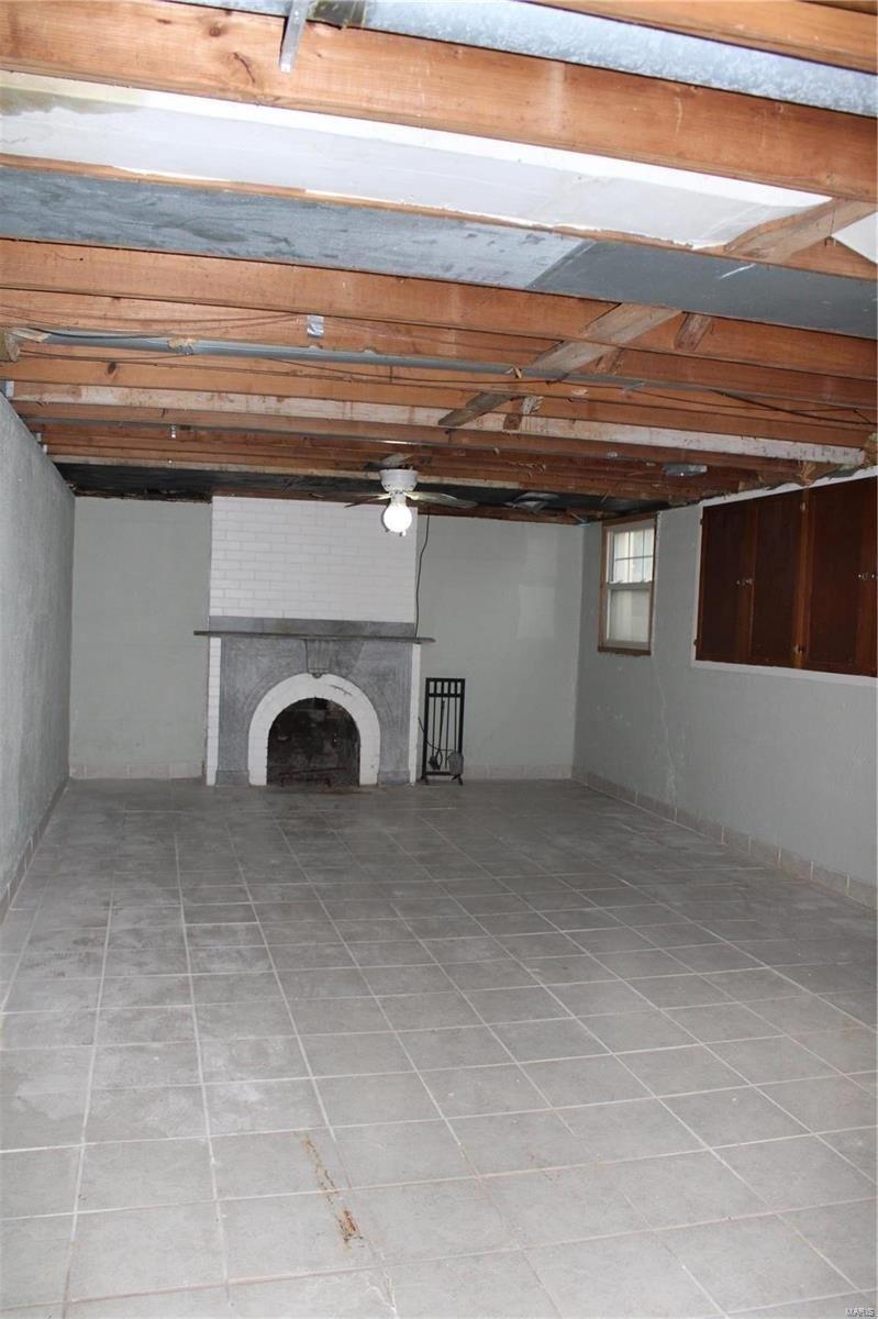 N 5th St, Elsberry, MO 63343
