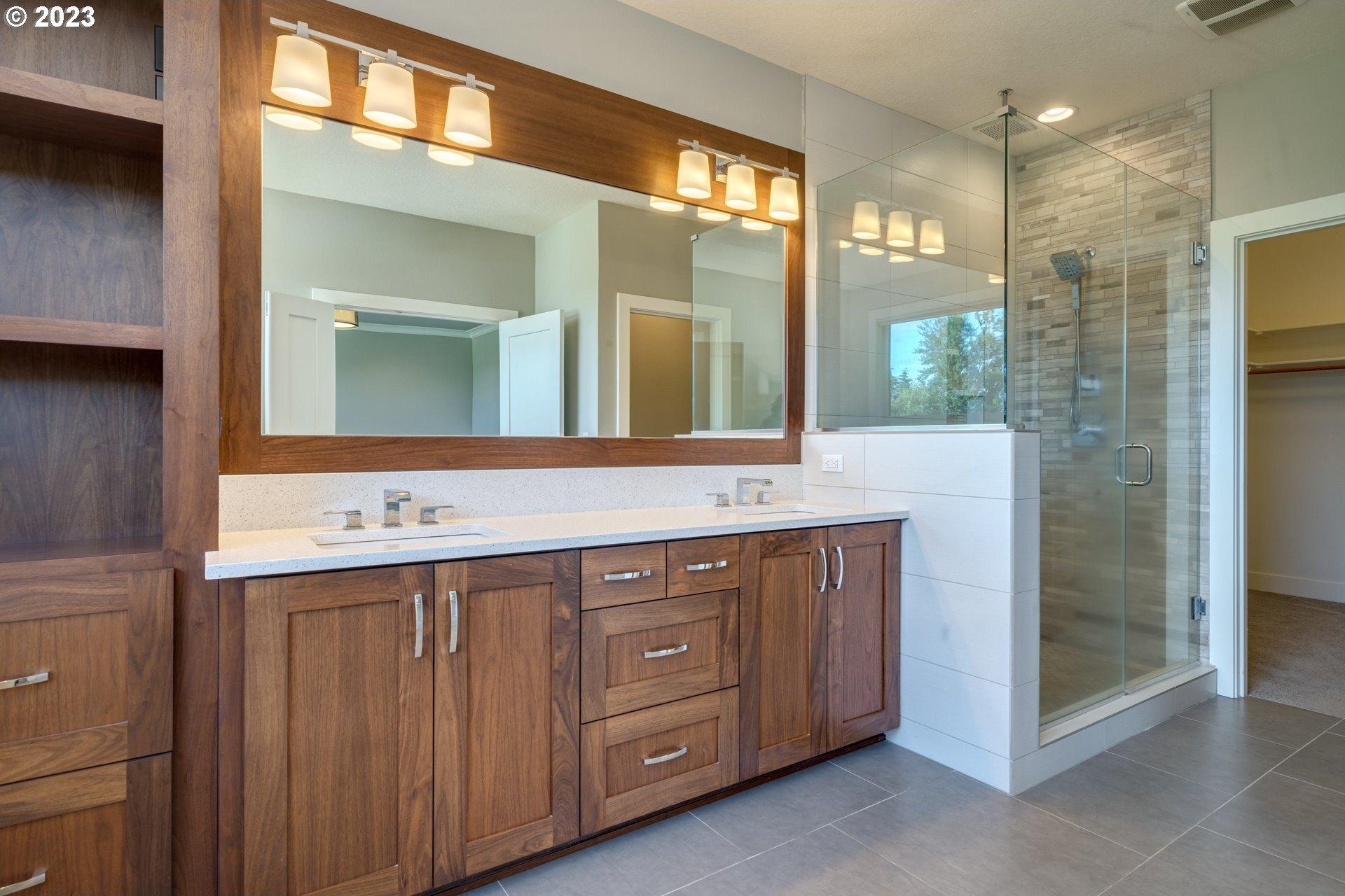 Chapin Way, Lake Oswego, OR 97034