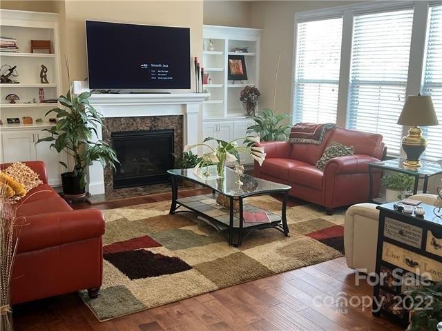 Horned Lark Dr, Charlotte, NC 28278