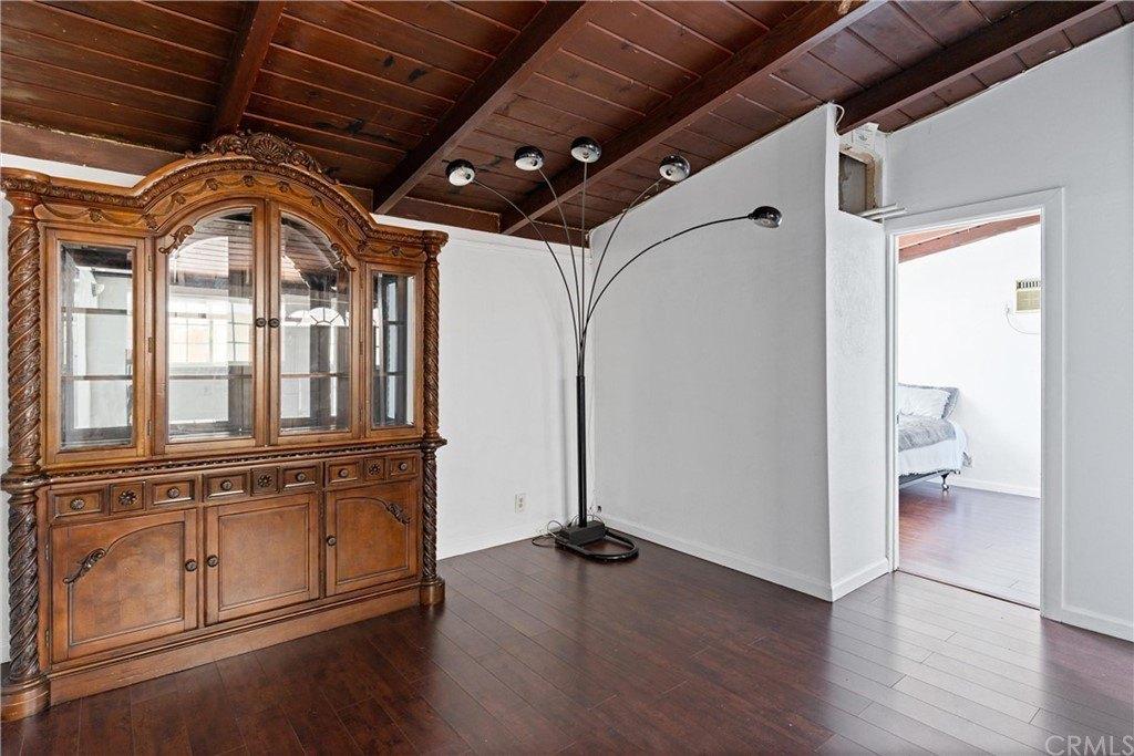 Locust Ave, Long Beach, CA 90806