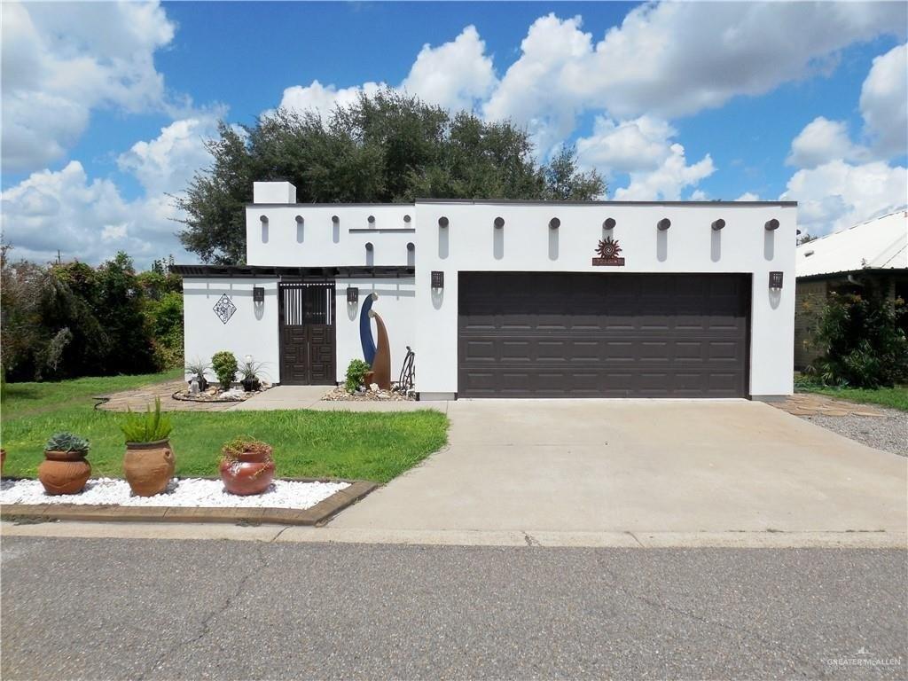 Sun St, Mission, TX 78572