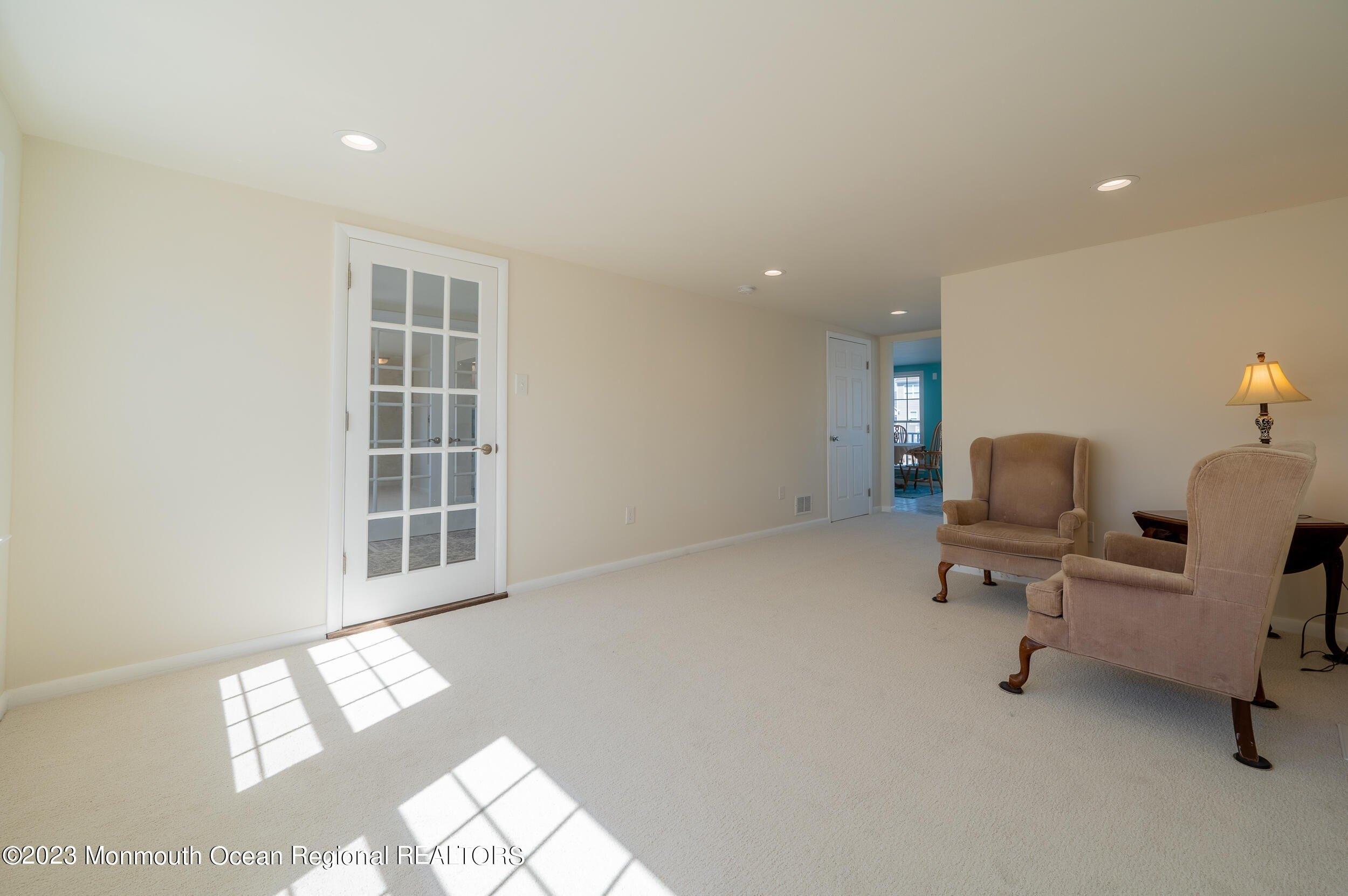Willard Dr, Manahawkin, NJ 08050