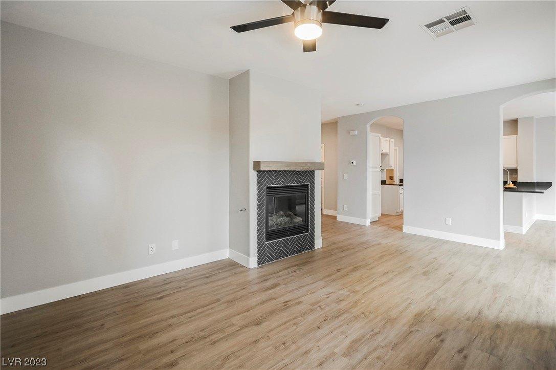 Raccoon Valley Ln, Las Vegas, NV 89122