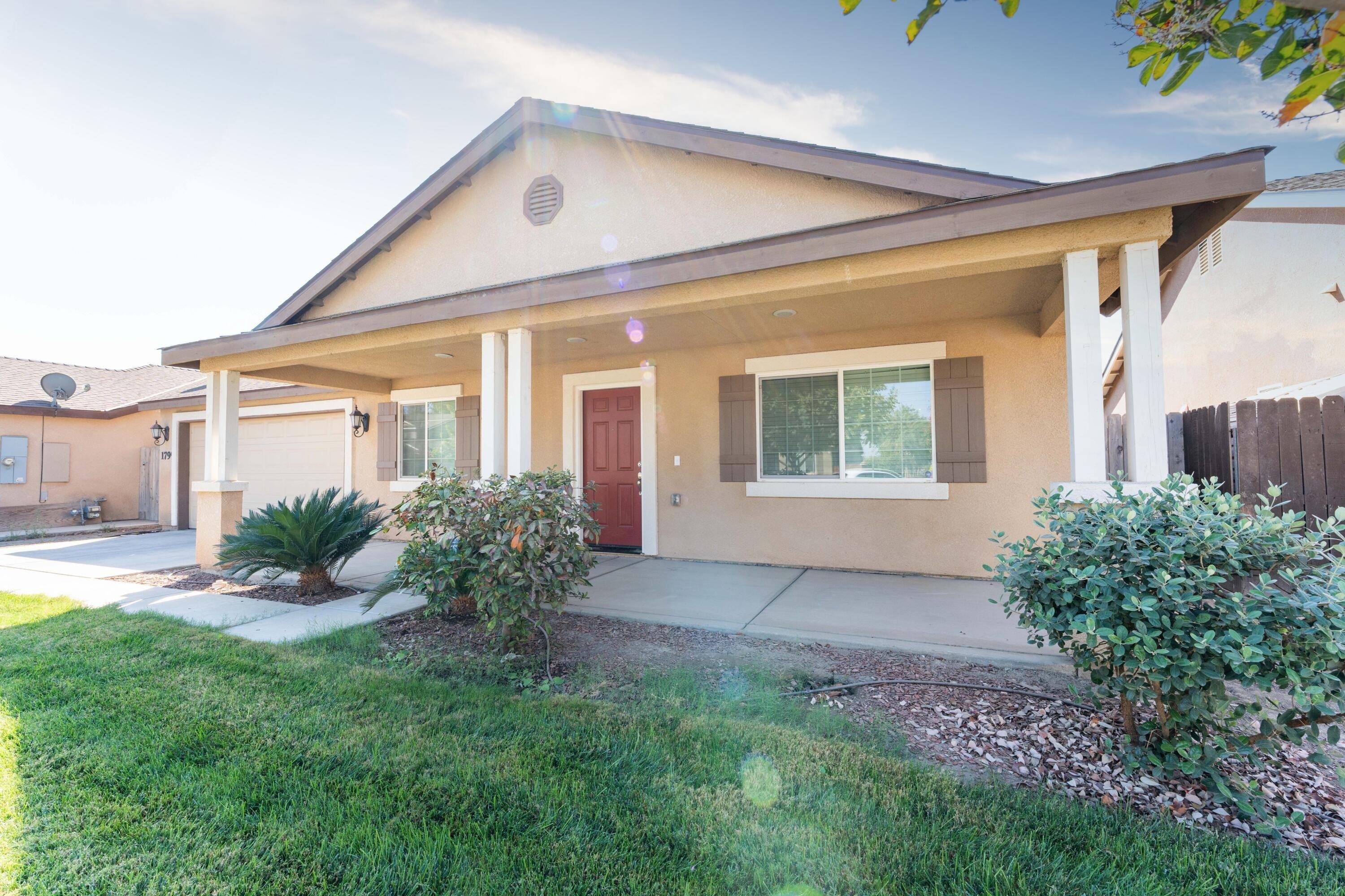 Capistrano Ave, Tulare, CA 93274