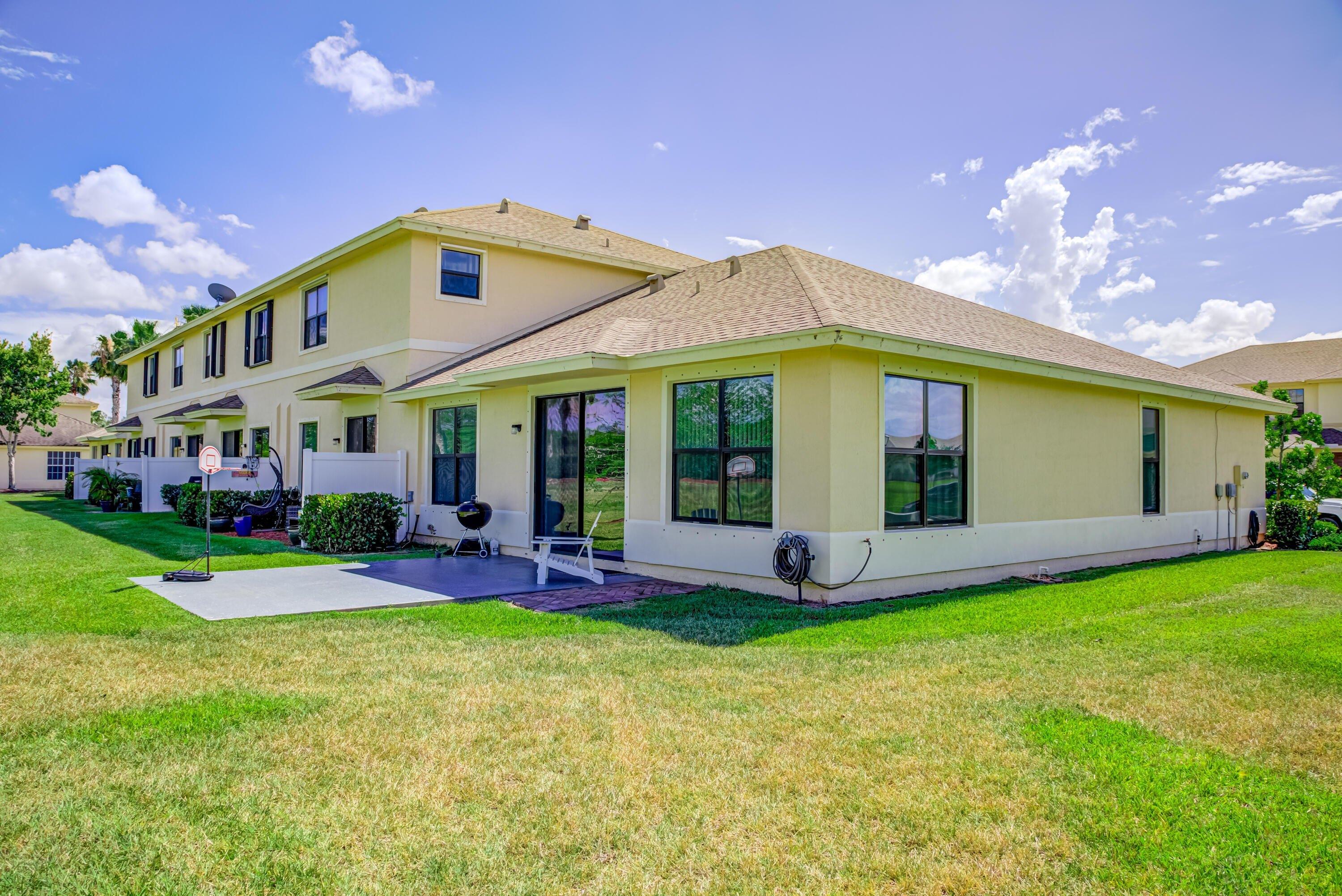 E Villa Cir, Vero Beach, FL 32966