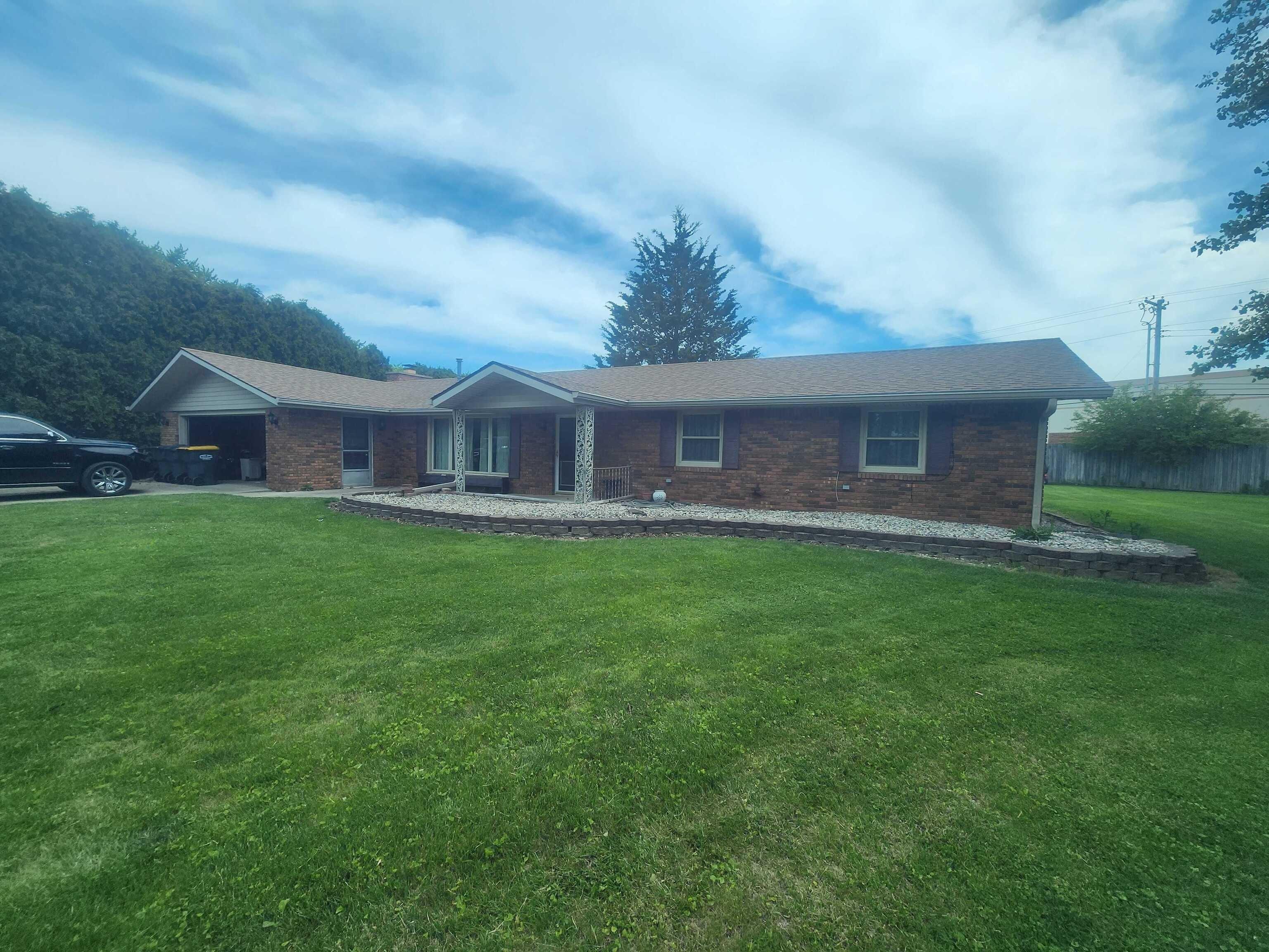 E 49th St, Anderson, IN 46013