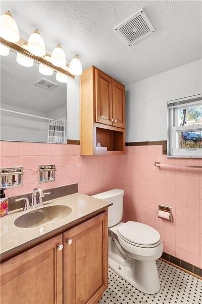 Manor Ave, Pittsburgh, PA 15218