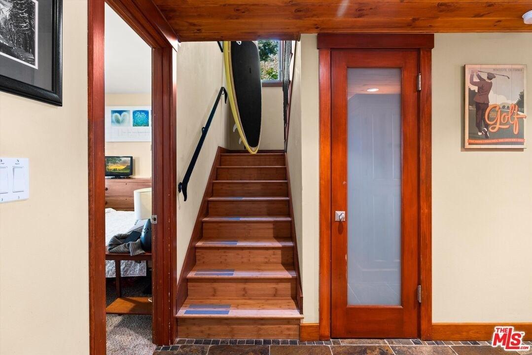 Flora Vista Dr, Santa Barbara, CA 93109