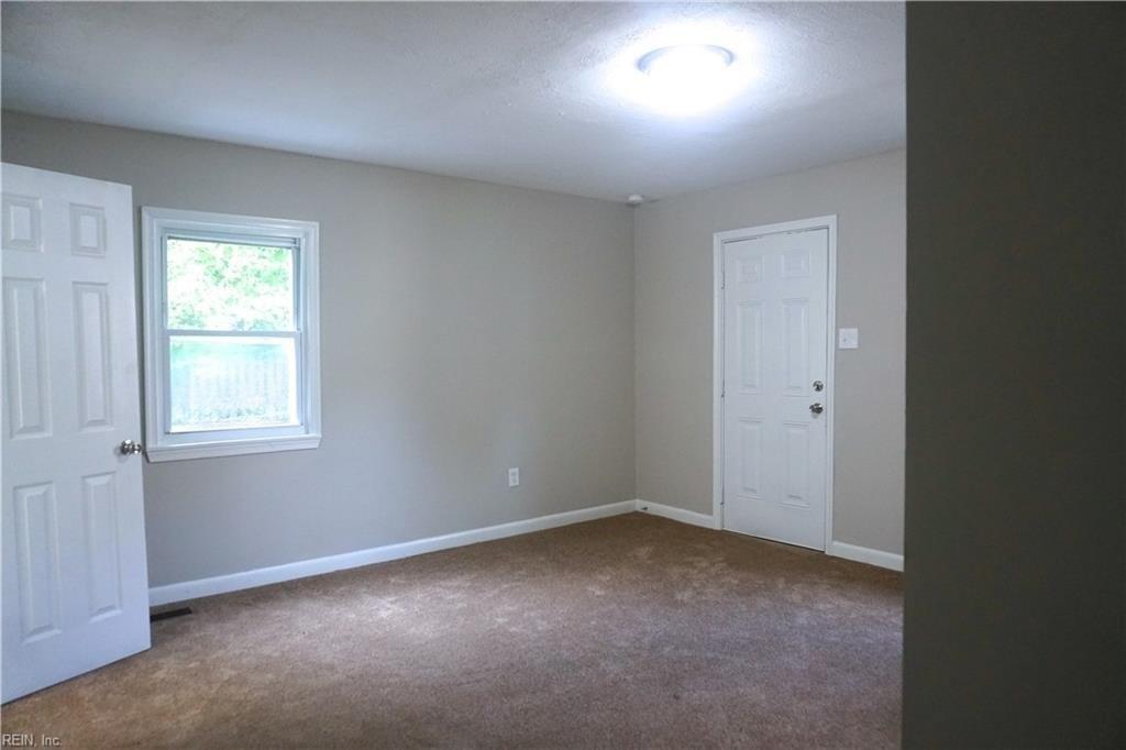 Bell St, Hampton, VA 23661