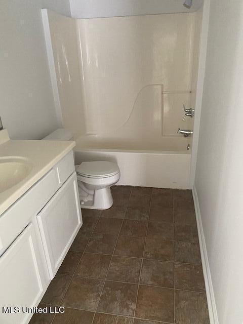 Huggins Dr, Holly Springs, MS 38635