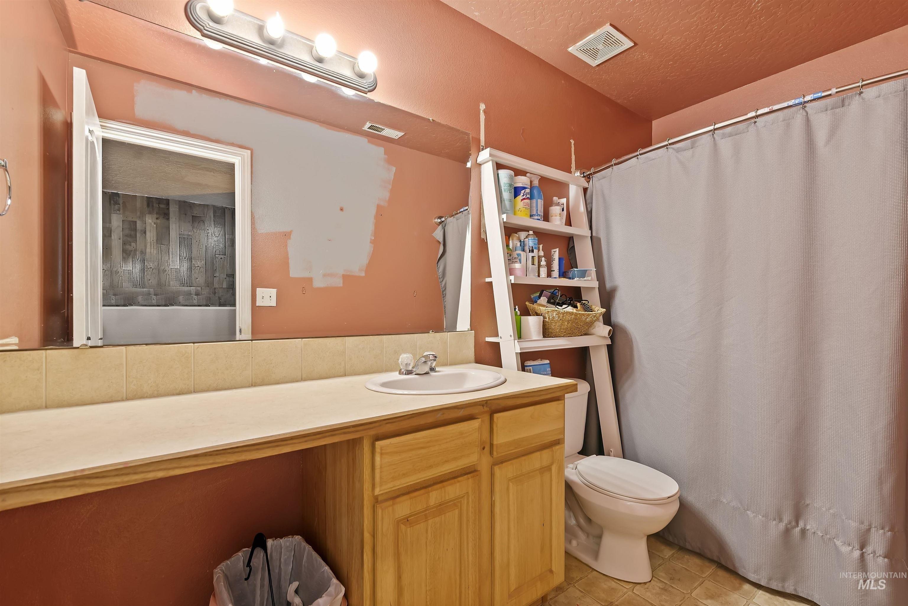 Silver Creek Ave, Caldwell, ID 83607