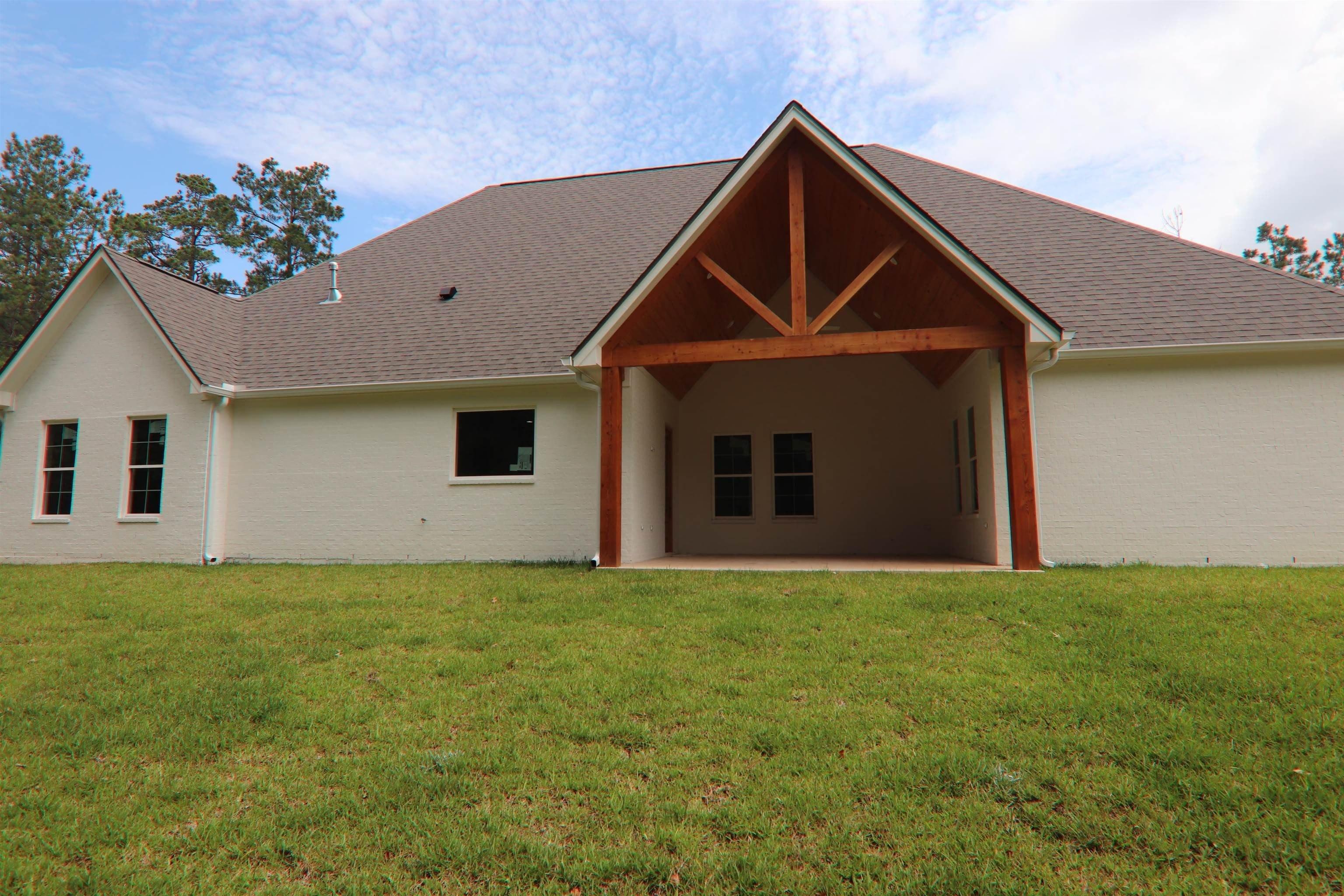 Carlyle Ct, Lumberton, TX 77657