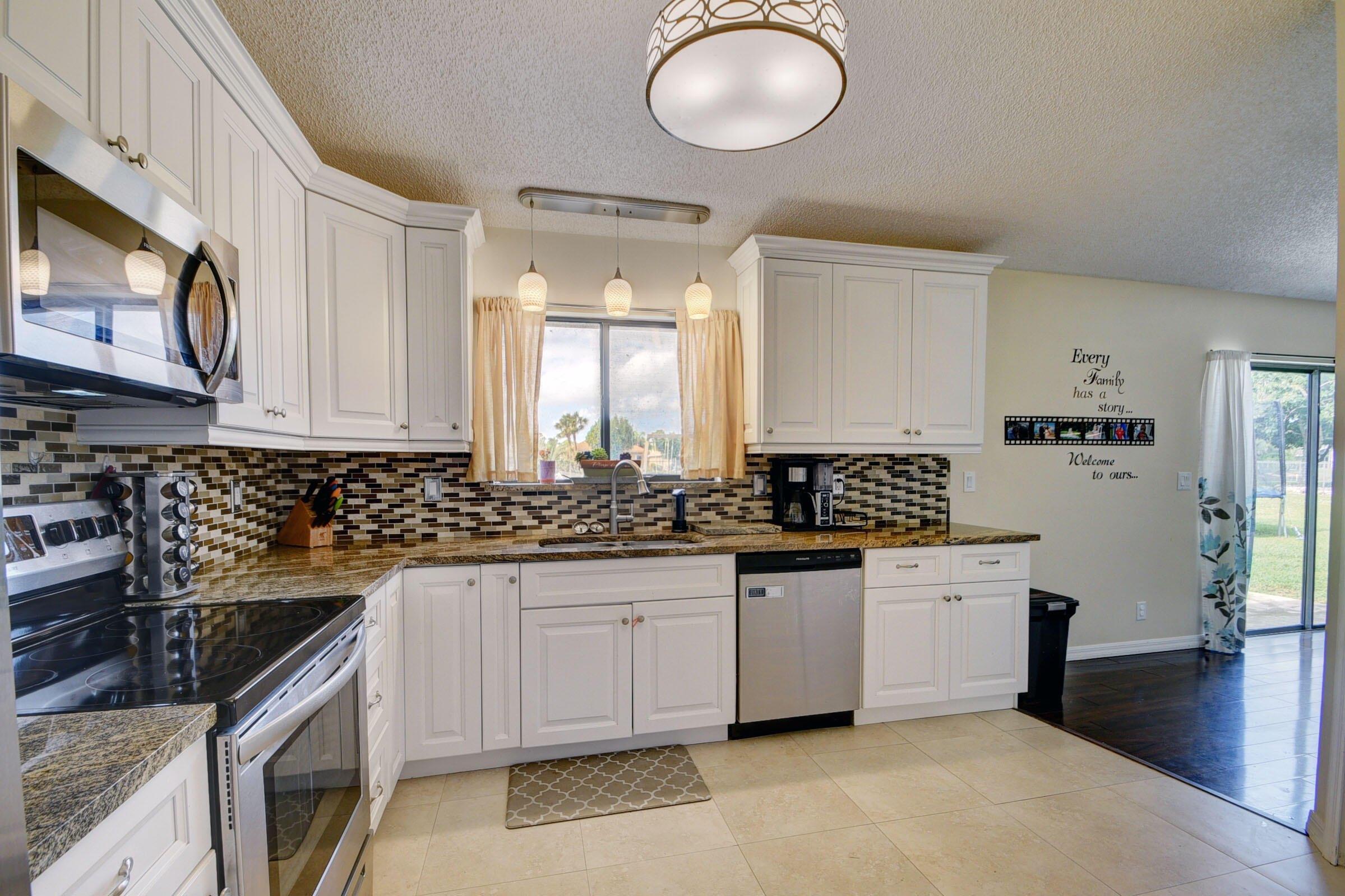 Parkwood Dr, Royal Palm Beach, FL 33411