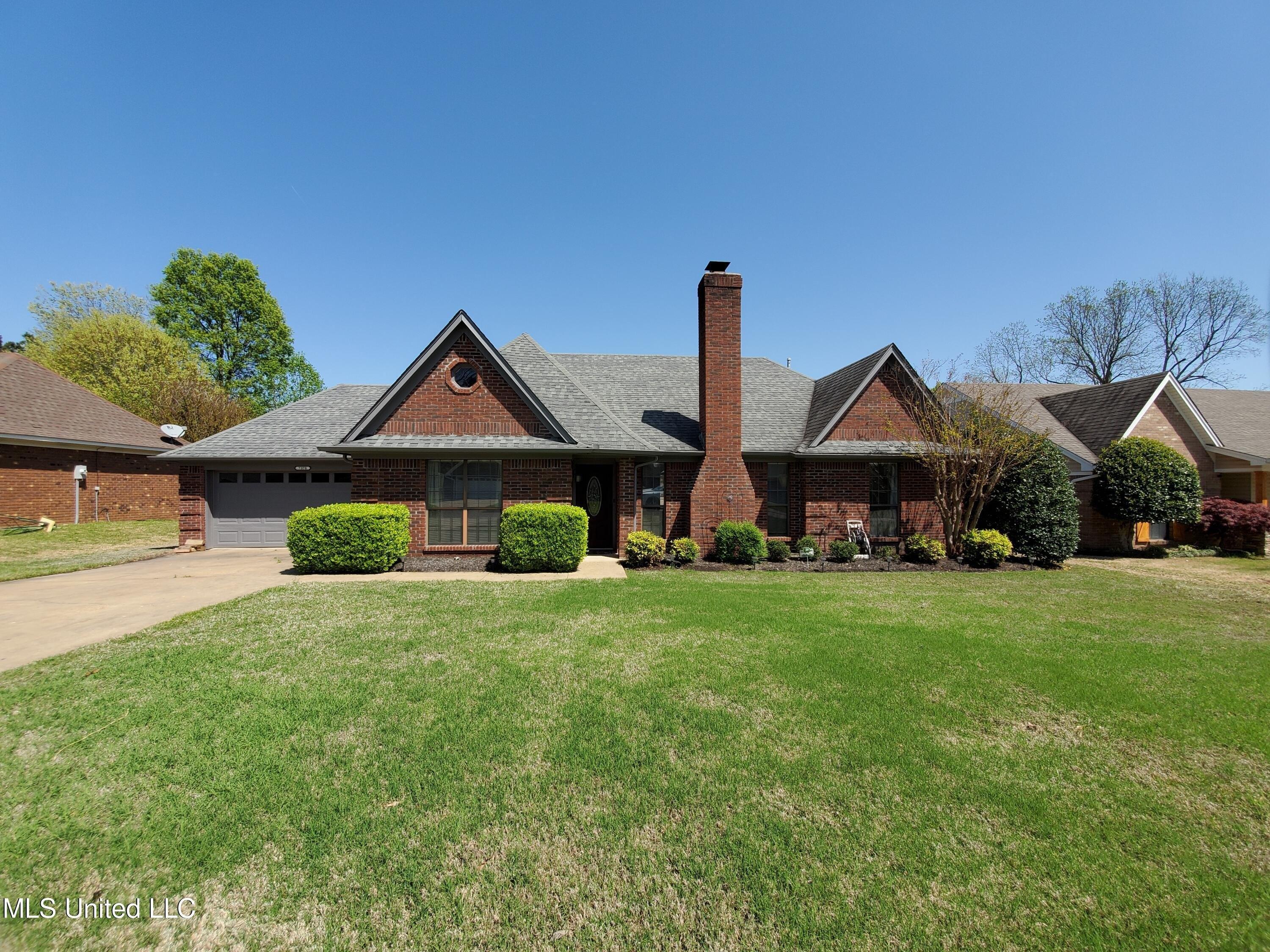 Fox Glen Dr, Olive Branch, MS 38654