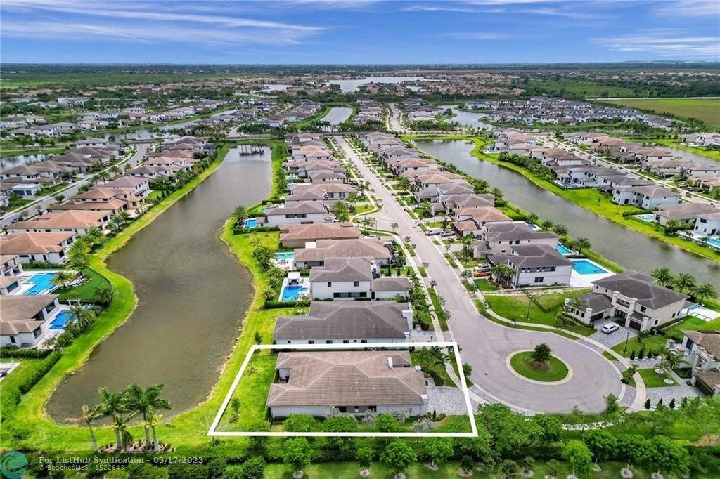 Moore Dr, Parkland, FL 33076