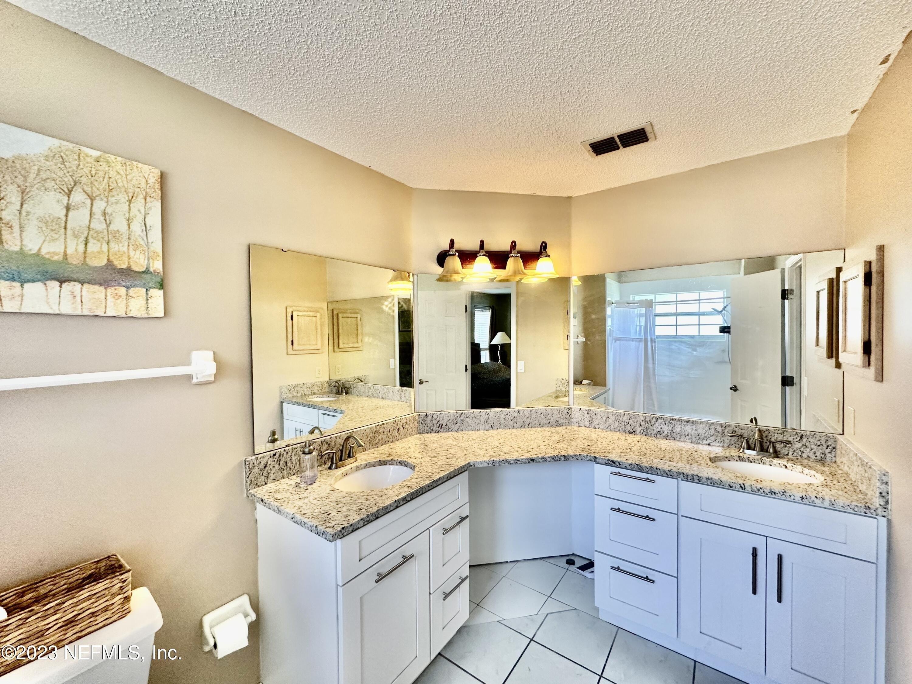 Fish Hawk Ln, Jacksonville, FL 32225